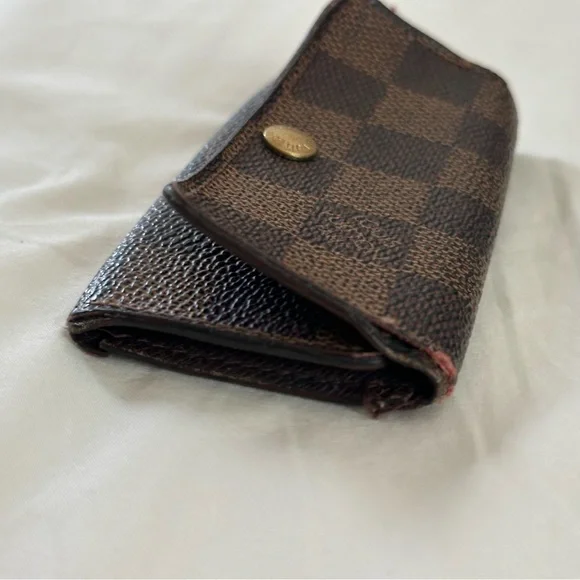 100% Authentic Extremely Damaged Louis Vuitton Damier 4-ring Key Card Case - Picture 4 of 10
